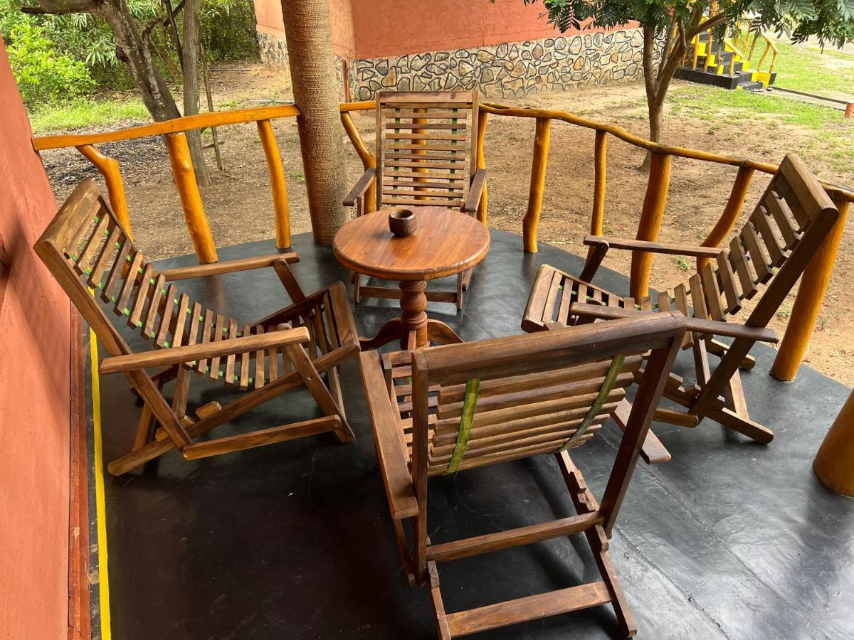 Yala Peace Cottages Tissamaharama Kültér fotó